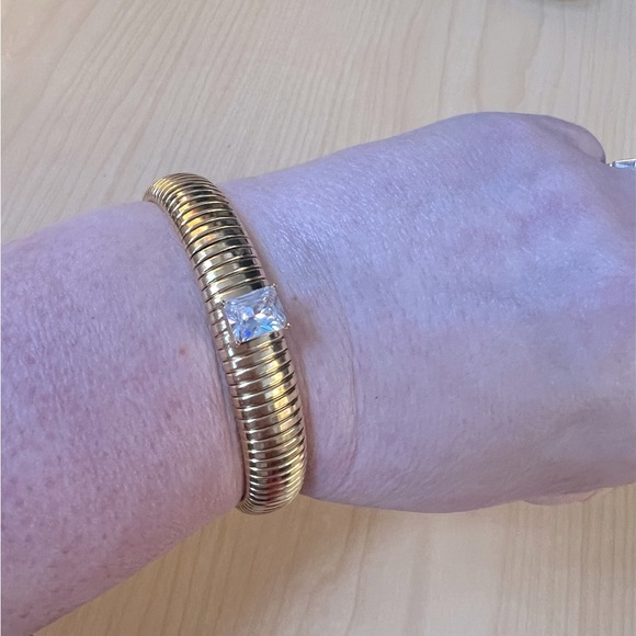 Stretchy Thick Gold Band Bracelet *NEW* - Picture 7 of 9